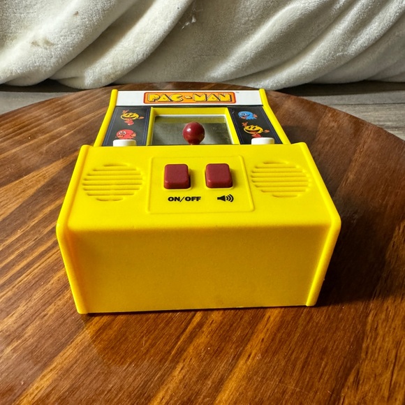 Pac-Man Mini Arcade Game Bandai Namco 09521 Miniature Pacman Used Tested Working - Picture 7 of 7